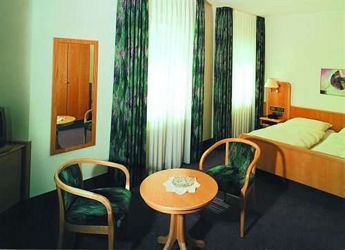 Hotel Gruener Baum Naila Exteriör bild