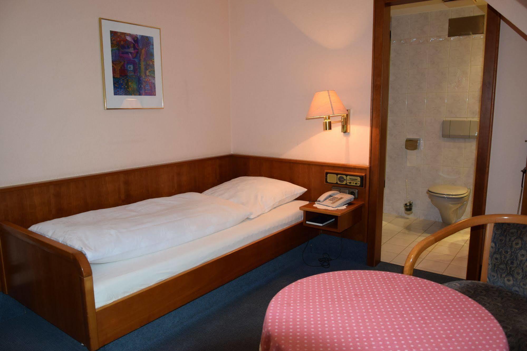 Hotel Gruener Baum Naila Exteriör bild